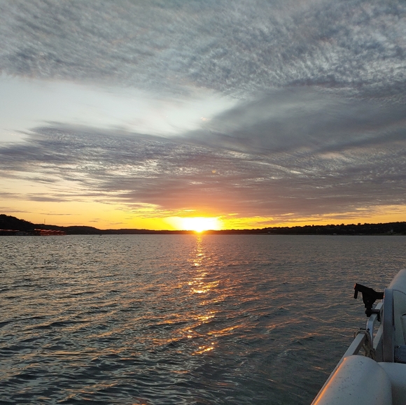 Meet your Posher, Laura - Picture 2 of 3